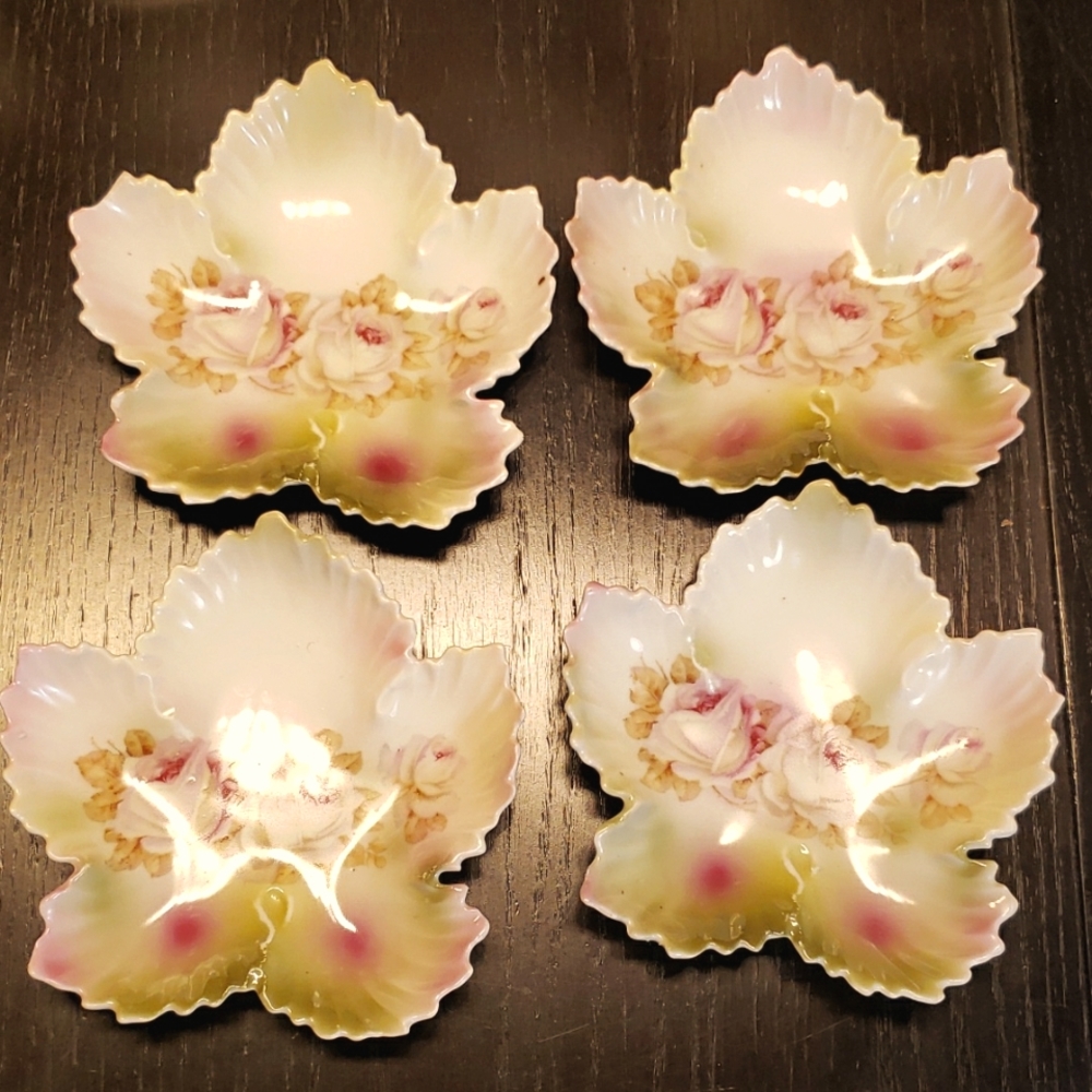 LEUCHTENBERG PORCELIN DISH